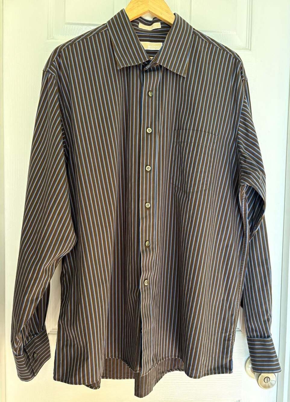 EUC Michael Kors Men's Long Sleeve Button Down Shirt Brown and Blue Striped, XXL
